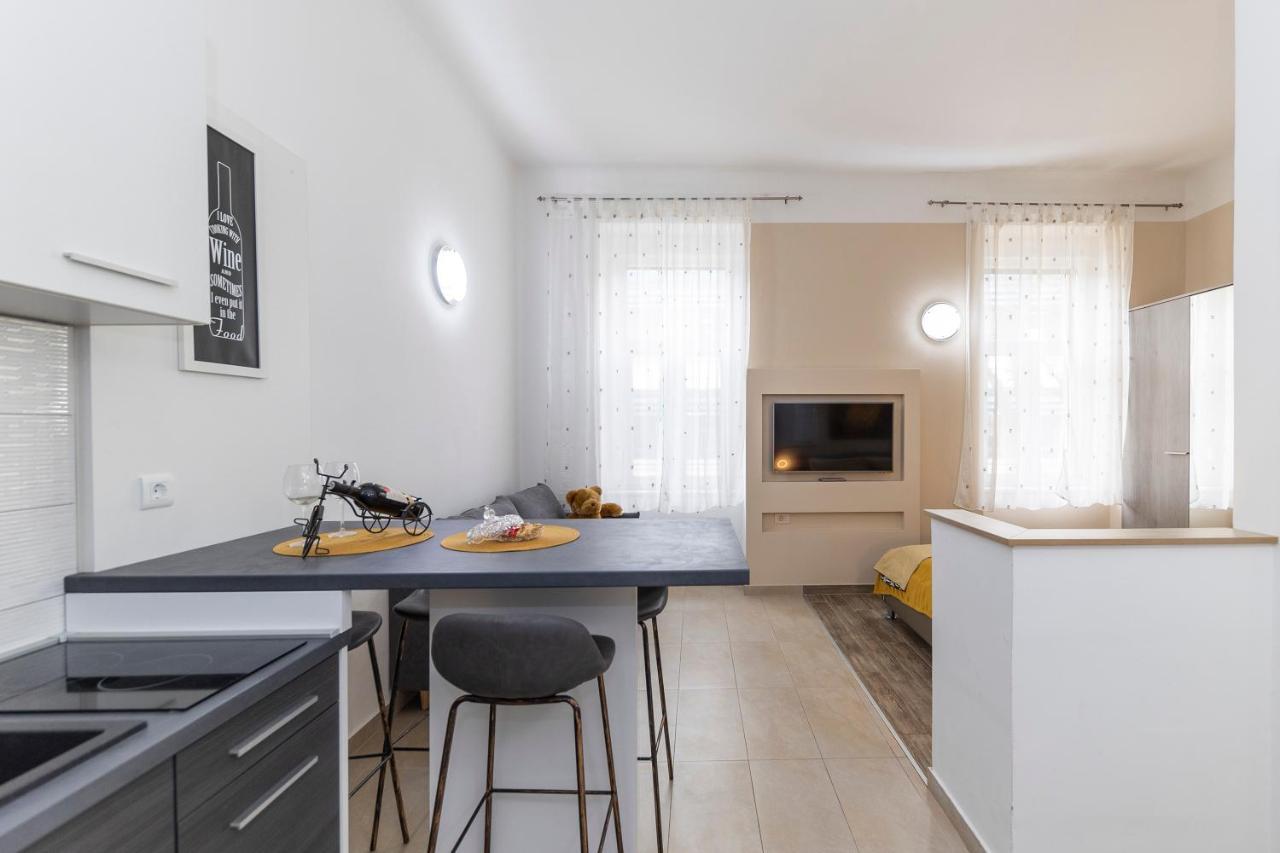 Apartments&rooms Kolovare 3*