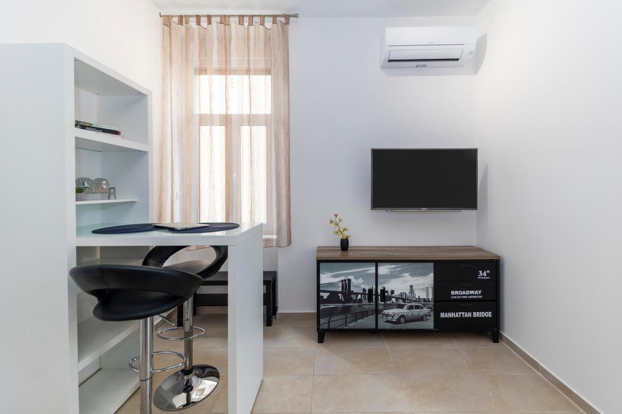 Gasthuis Apartments&rooms Kolovare 3*